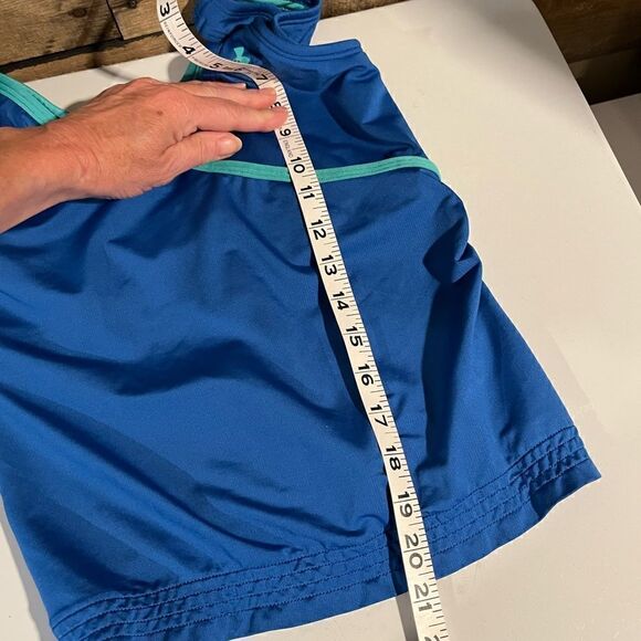 Under Armour royal blue wrap loose style athletic tank - M - 🙂3/$15 - Picture 7 of 7